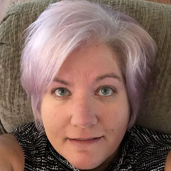 Meet your Posher, Leah - Picture 1 of 1